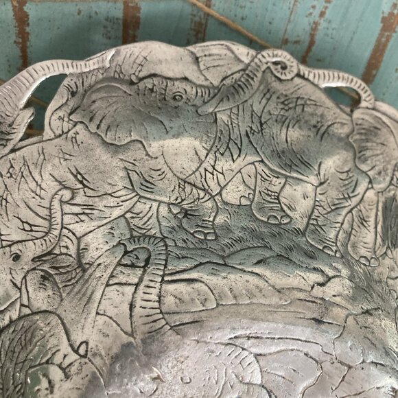 Aluminum Serving Bowl By Arthur Court Elegant Elephant Pattern Vintage 1990 - Picture 9 of 14
